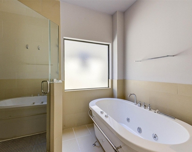 113 Tuam Street - Photo Thumbnail 25