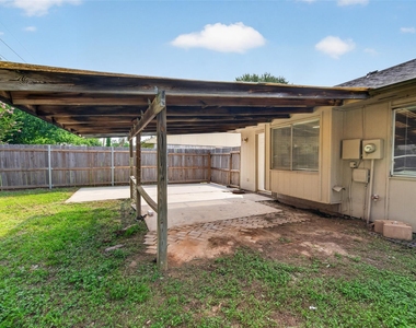 2403 Autumn Springs Lane - Photo Thumbnail 32