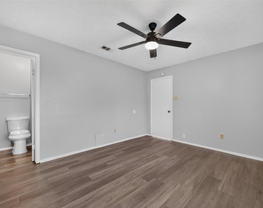 2403 Autumn Springs Lane - Photo Thumbnail 13