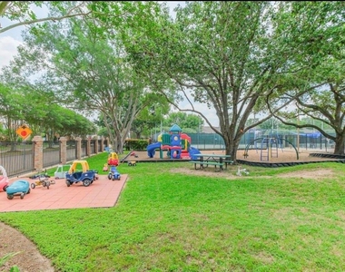 14401 Misty Meadow Ln - Photo Thumbnail 23