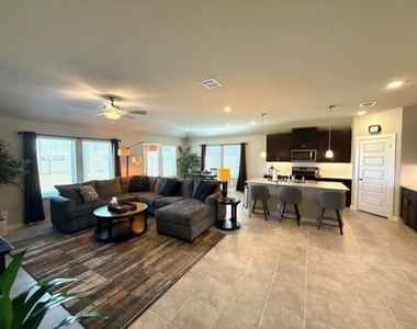1403 Cascade Hills Drive - Photo Thumbnail 2