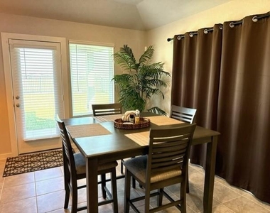 1403 Cascade Hills Drive - Photo Thumbnail 5