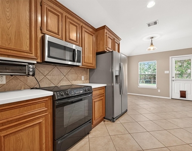 16715 Red Falls Circle - Photo Thumbnail 5