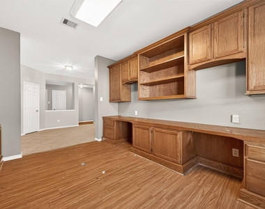 16715 Red Falls Circle - Photo Thumbnail 9