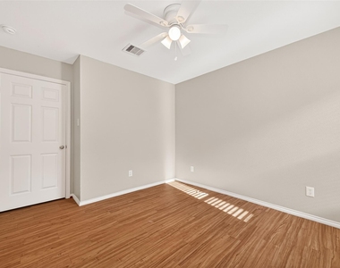 16715 Red Falls Circle - Photo Thumbnail 17