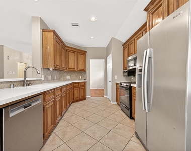 16715 Red Falls Circle - Photo Thumbnail 4