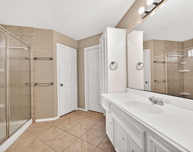 16715 Red Falls Circle - Photo Thumbnail 14