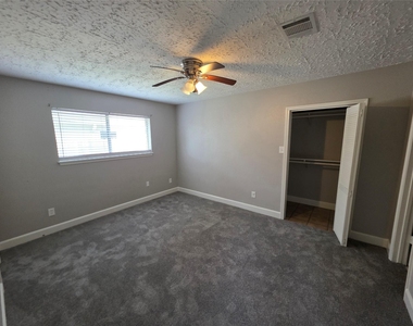 22543 Market Square Lane - Photo Thumbnail 10