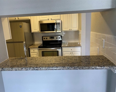 6633 W Airport Boulevard - Photo Thumbnail 1