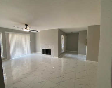 6633 W Airport Boulevard - Photo Thumbnail 3