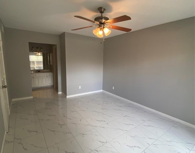 6633 W Airport Boulevard - Photo Thumbnail 6