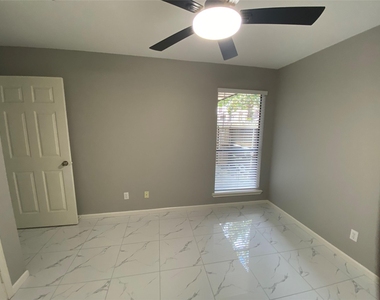 6633 W Airport Boulevard - Photo Thumbnail 10