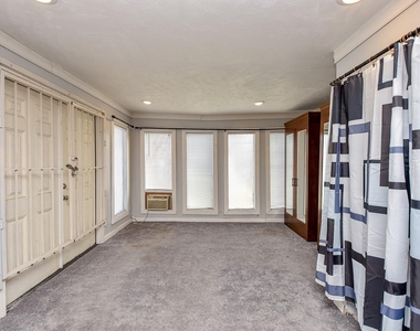 4916 Old Spanish Trail - Photo Thumbnail 10
