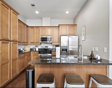 2512 Leeland Street - Photo Thumbnail 17