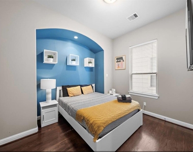 2512 Leeland Street - Photo Thumbnail 24