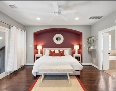 2512 Leeland Street - Photo Thumbnail 2