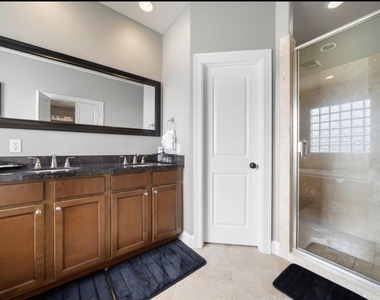 2512 Leeland Street - Photo Thumbnail 31