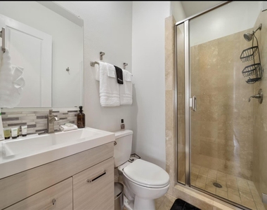 2512 Leeland Street - Photo Thumbnail 21