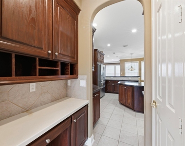 17 Ambleside Crescent Drive - Photo Thumbnail 13