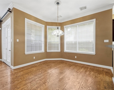 17 Ambleside Crescent Drive - Photo Thumbnail 17