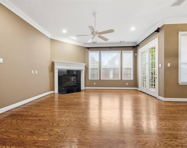 17 Ambleside Crescent Drive - Photo Thumbnail 7