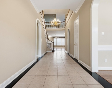 17 Ambleside Crescent Drive - Photo Thumbnail 3