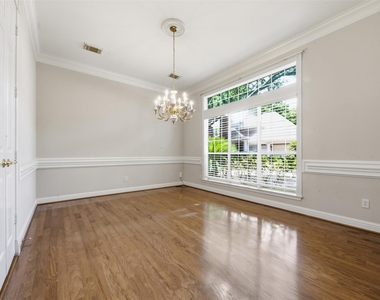 17 Ambleside Crescent Drive - Photo Thumbnail 14
