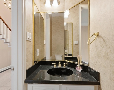 17 Ambleside Crescent Drive - Photo Thumbnail 18