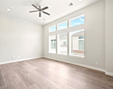 2974 Alice Street - Photo Thumbnail 16