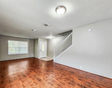 19222 Indian Stone Lane - Photo Thumbnail 3
