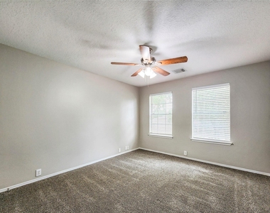 19222 Indian Stone Lane - Photo Thumbnail 13