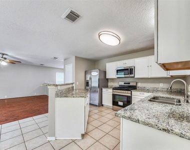 19222 Indian Stone Lane - Photo Thumbnail 6