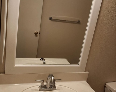 12214 Carriage Oak Circle - Photo Thumbnail 32