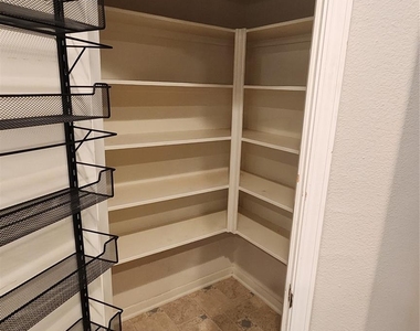 12214 Carriage Oak Circle - Photo Thumbnail 9