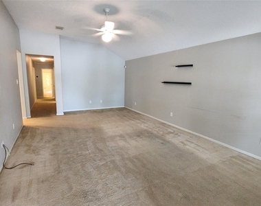 12214 Carriage Oak Circle - Photo Thumbnail 3