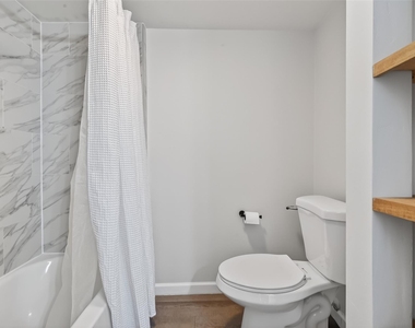 1811 Stoney Brook Drive - Photo Thumbnail 19
