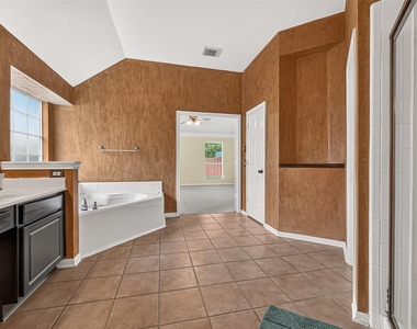 6323 Echo Lakes Lane - Photo Thumbnail 10