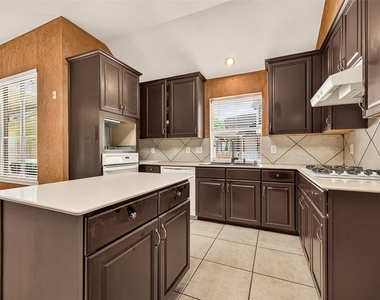 6323 Echo Lakes Lane - Photo Thumbnail 6