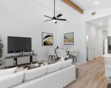 5306 Ridgeway Drive - Photo Thumbnail 2
