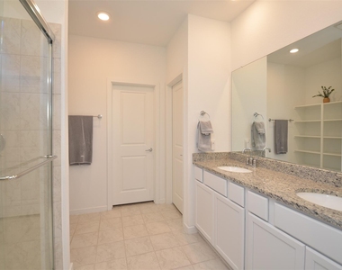 21830 Redwood Bluff Trail - Photo Thumbnail 14