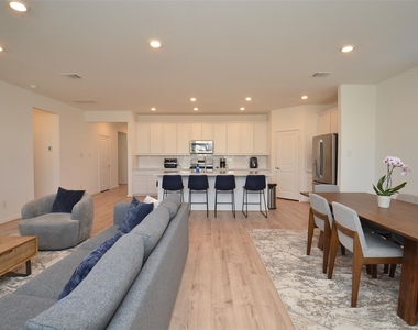 21830 Redwood Bluff Trail - Photo Thumbnail 6
