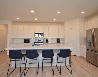 21830 Redwood Bluff Trail - Photo Thumbnail 9