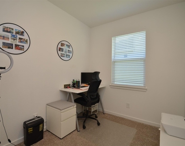 21830 Redwood Bluff Trail - Photo Thumbnail 18