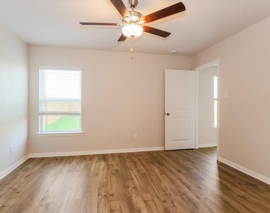 400 San Miguel Creek Drive - Photo Thumbnail 7