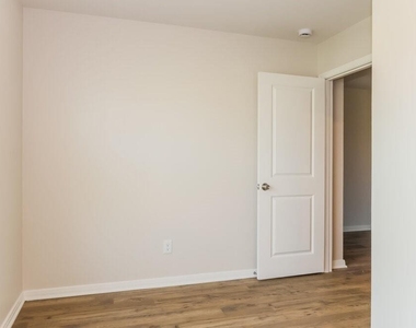 400 San Miguel Creek Drive - Photo Thumbnail 11