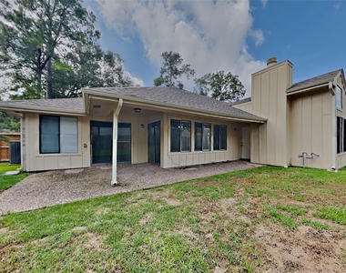 8607 Pines Place Drive - Photo Thumbnail 14
