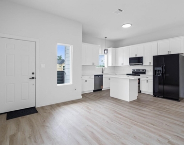 9725 Kerr Street - Photo Thumbnail 9