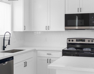 9725 Kerr Street - Photo Thumbnail 14