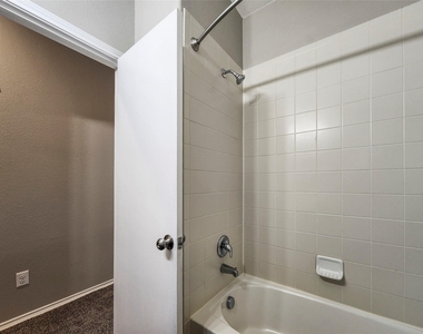 11427 Ryan Court - Photo Thumbnail 13