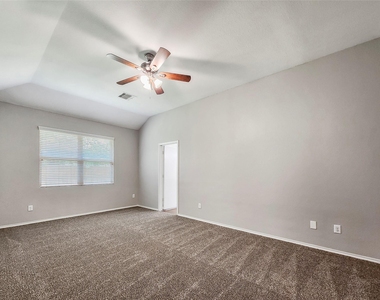 11427 Ryan Court - Photo Thumbnail 7